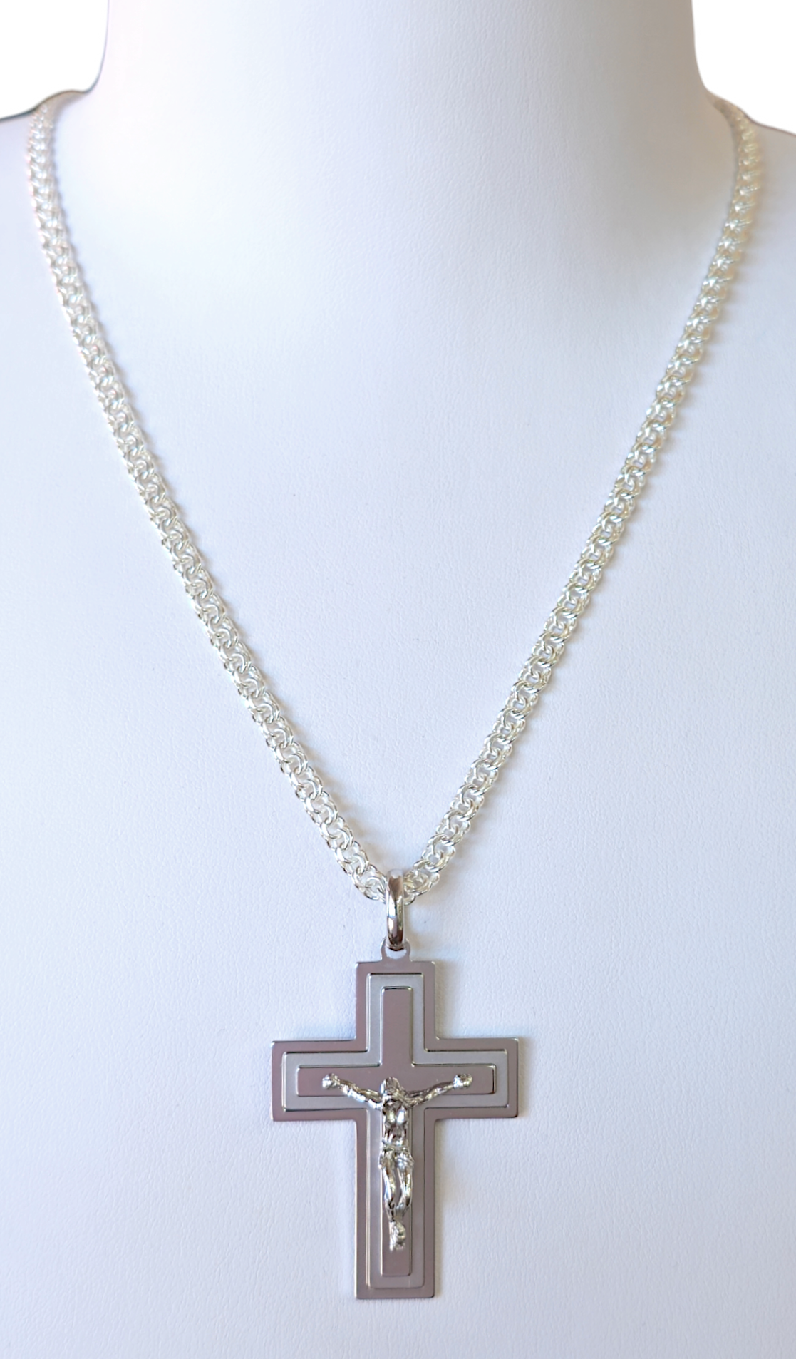 Collier croix en argent