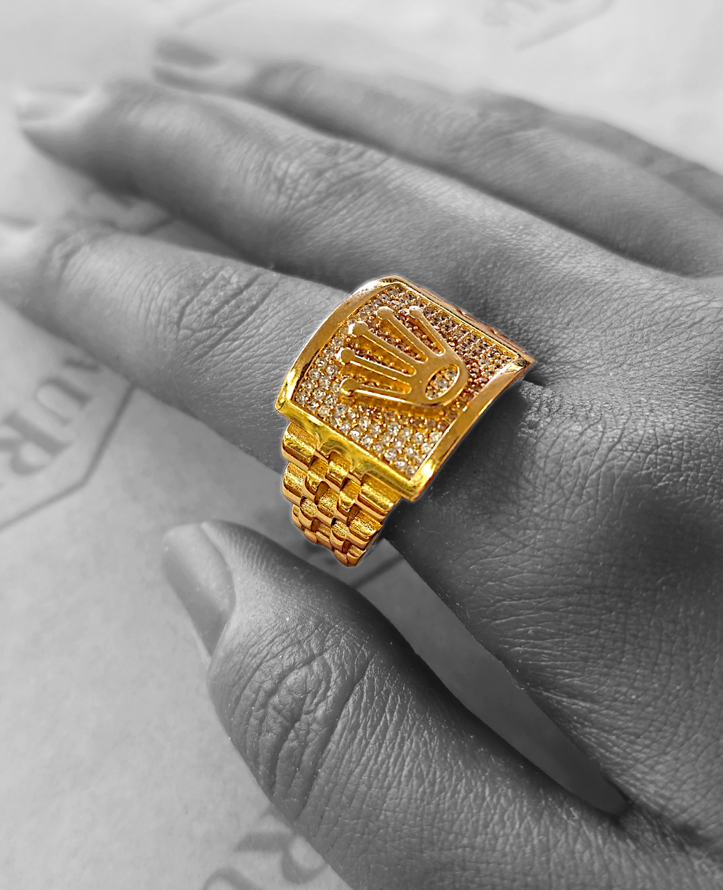 Gold Ring R