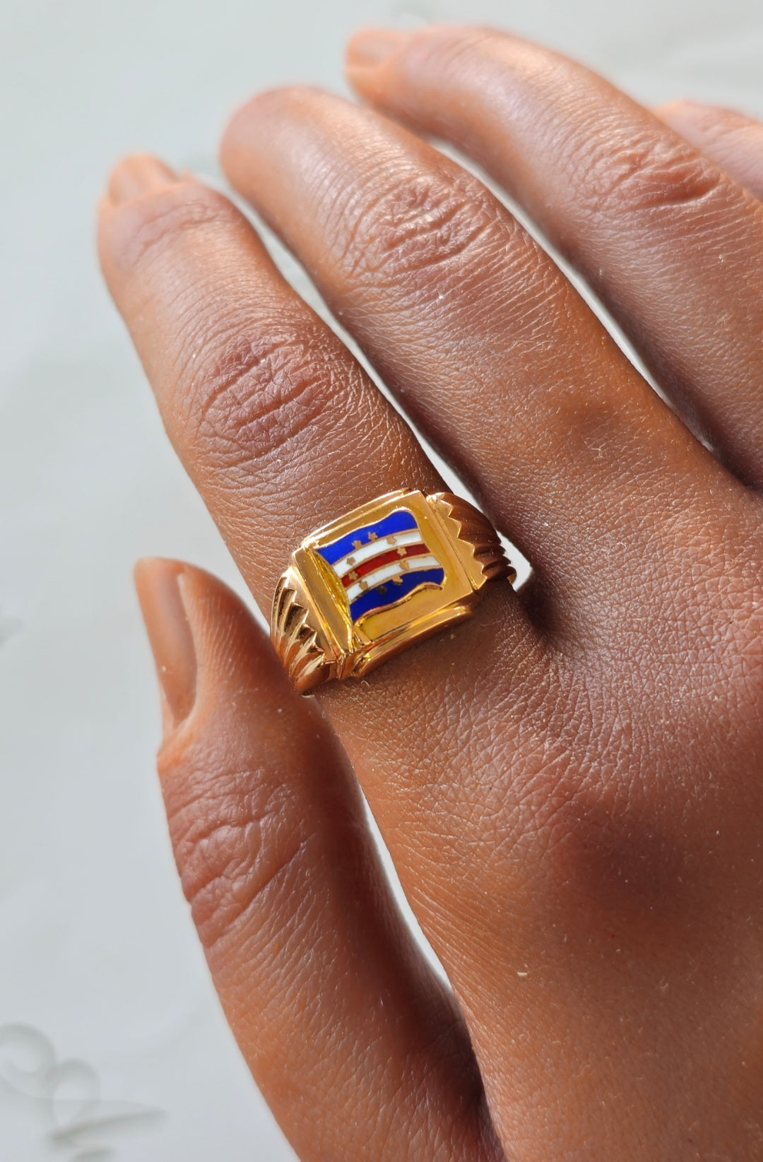 Bague drapeau CV, or