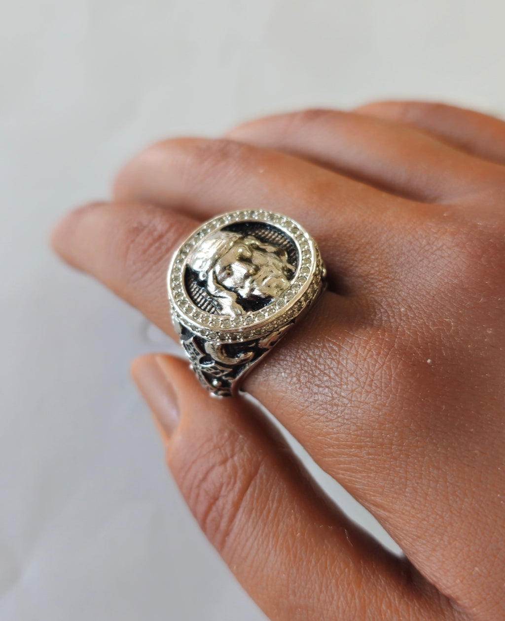 Anel Cara de Cristo Prata