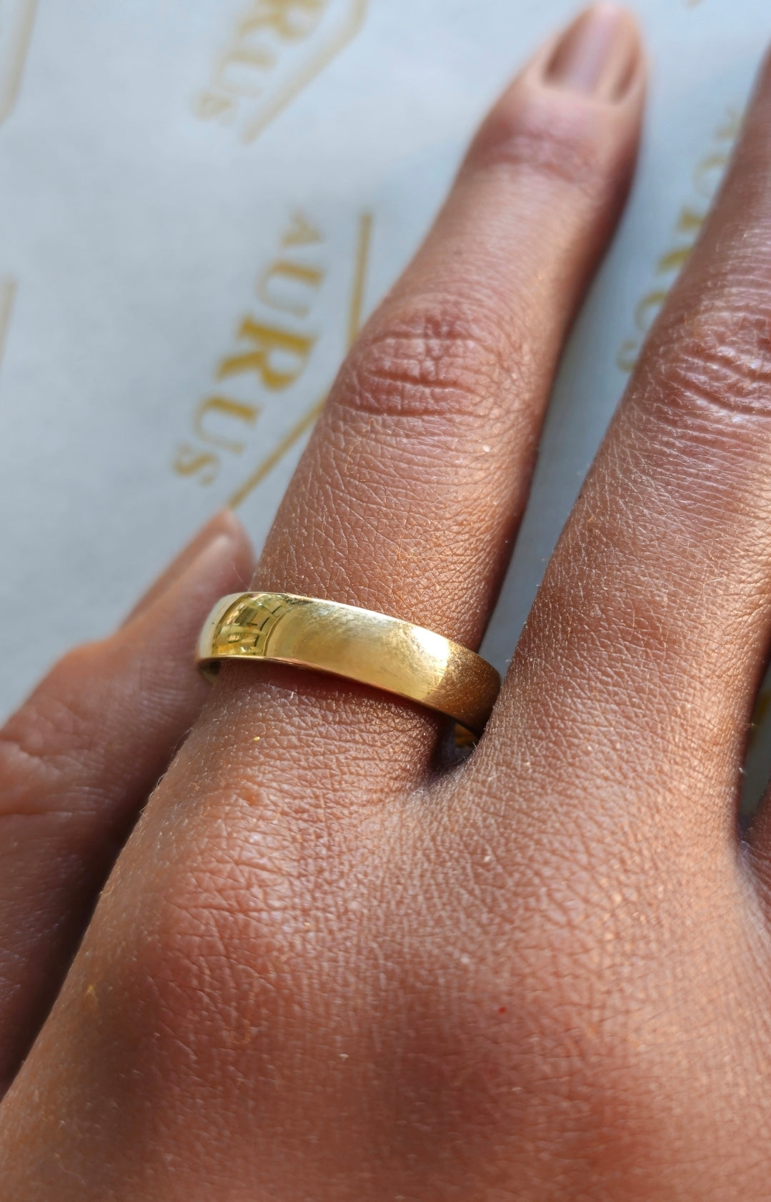 Alliance en or de 7 mm en forme d'amande