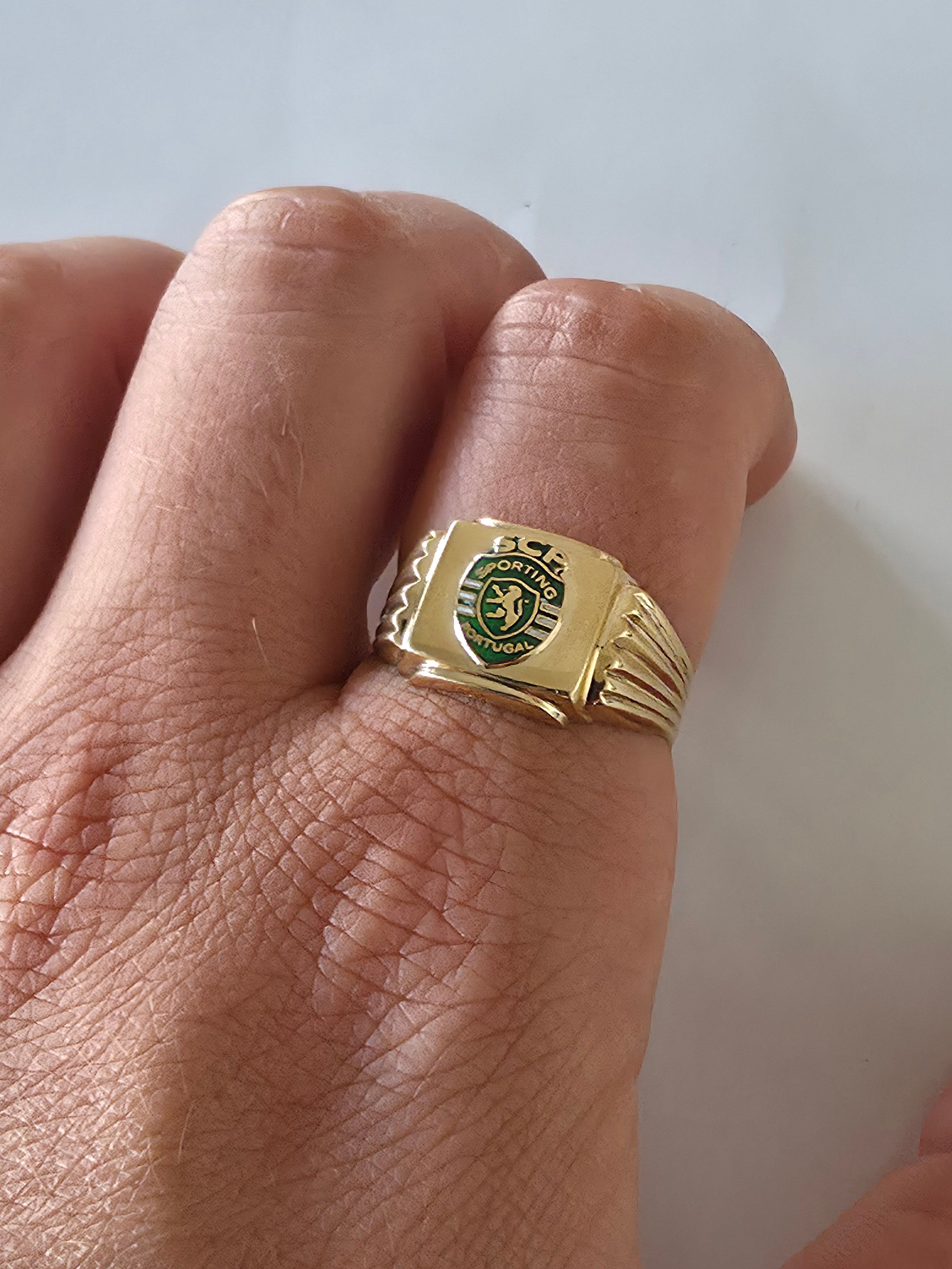 Anel Emblema Ouro