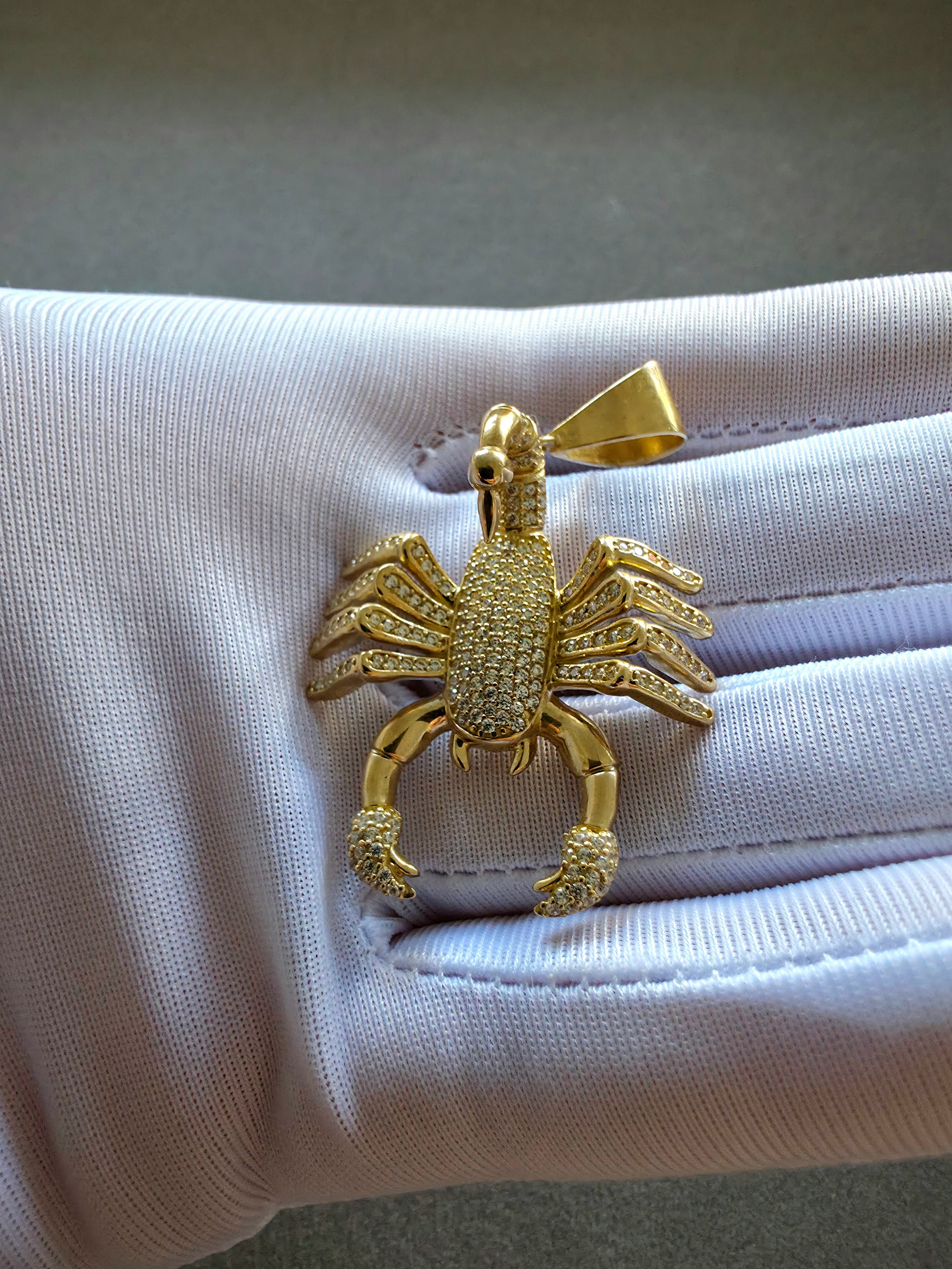 Medalha Escorpião Ouro